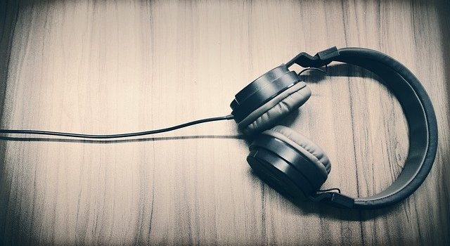 Marking and assessment online – audio feedback headphones