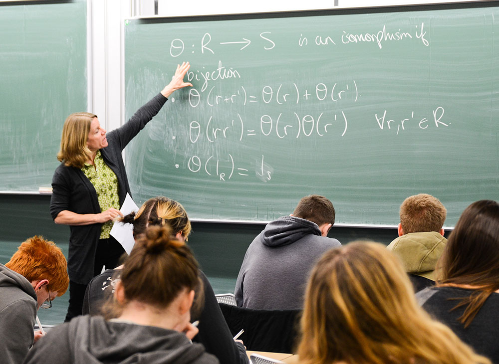 Image of a Blackboard in a classroom during a teaching session